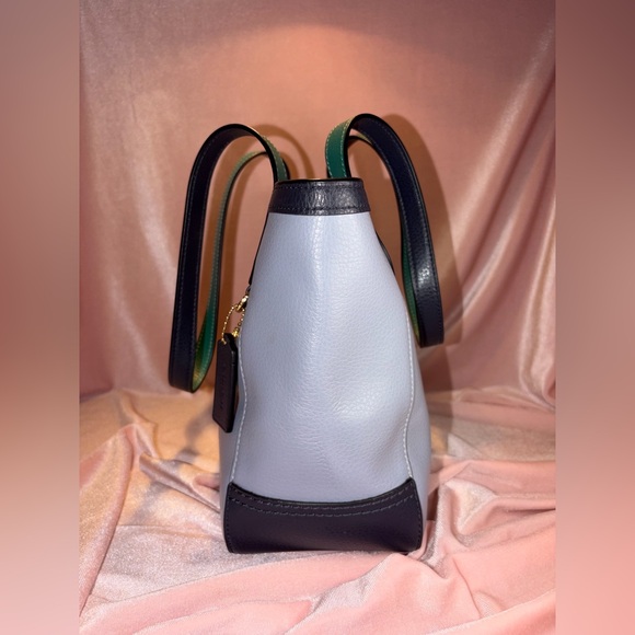 Authentic Coach Tote 27 – Colorblock Twilight-Multi with Horse & Carriage C5775 - Picture 8 of 15